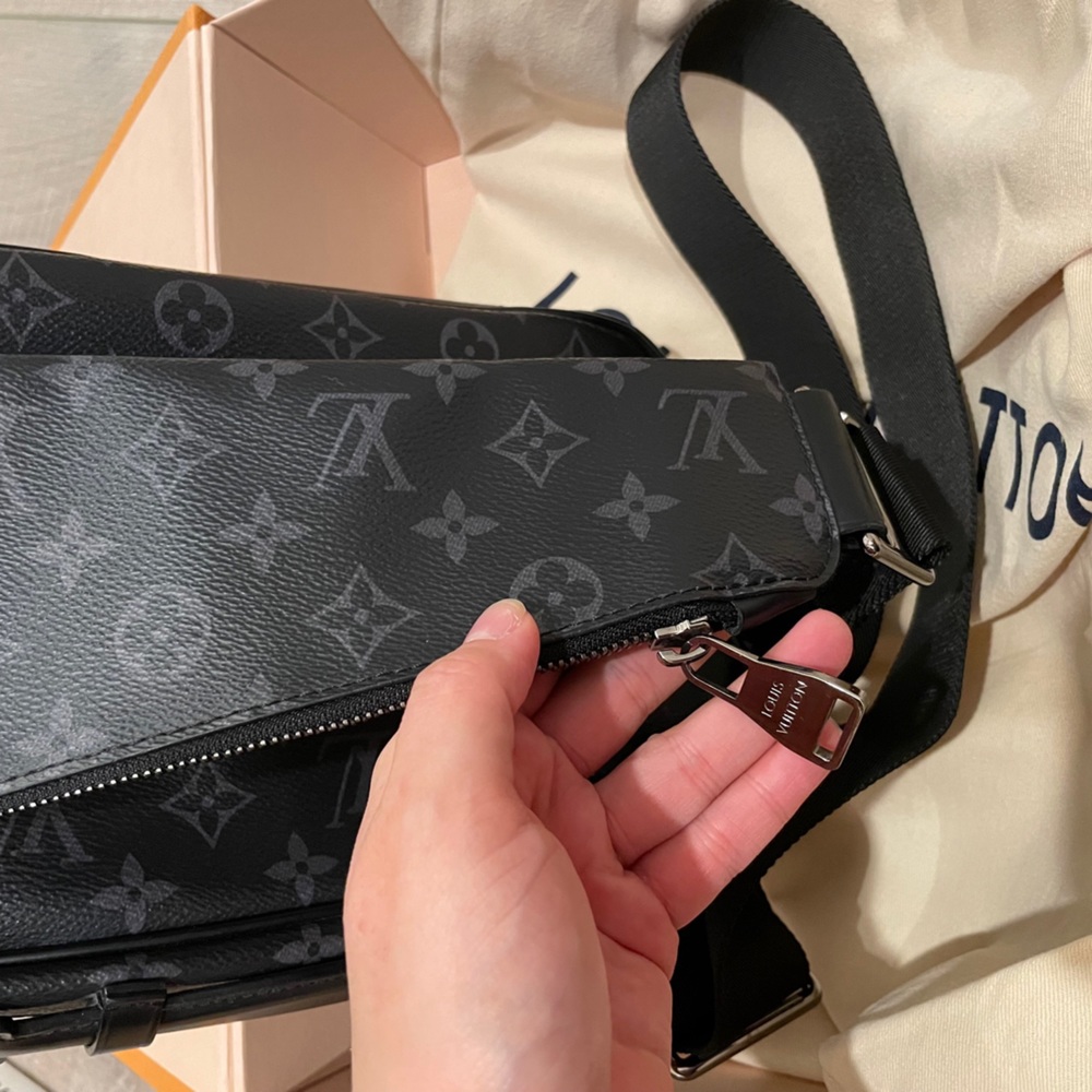Louis Vuitton Monogram Eclipse Bum Bag M42906 - Picture 3 of 11